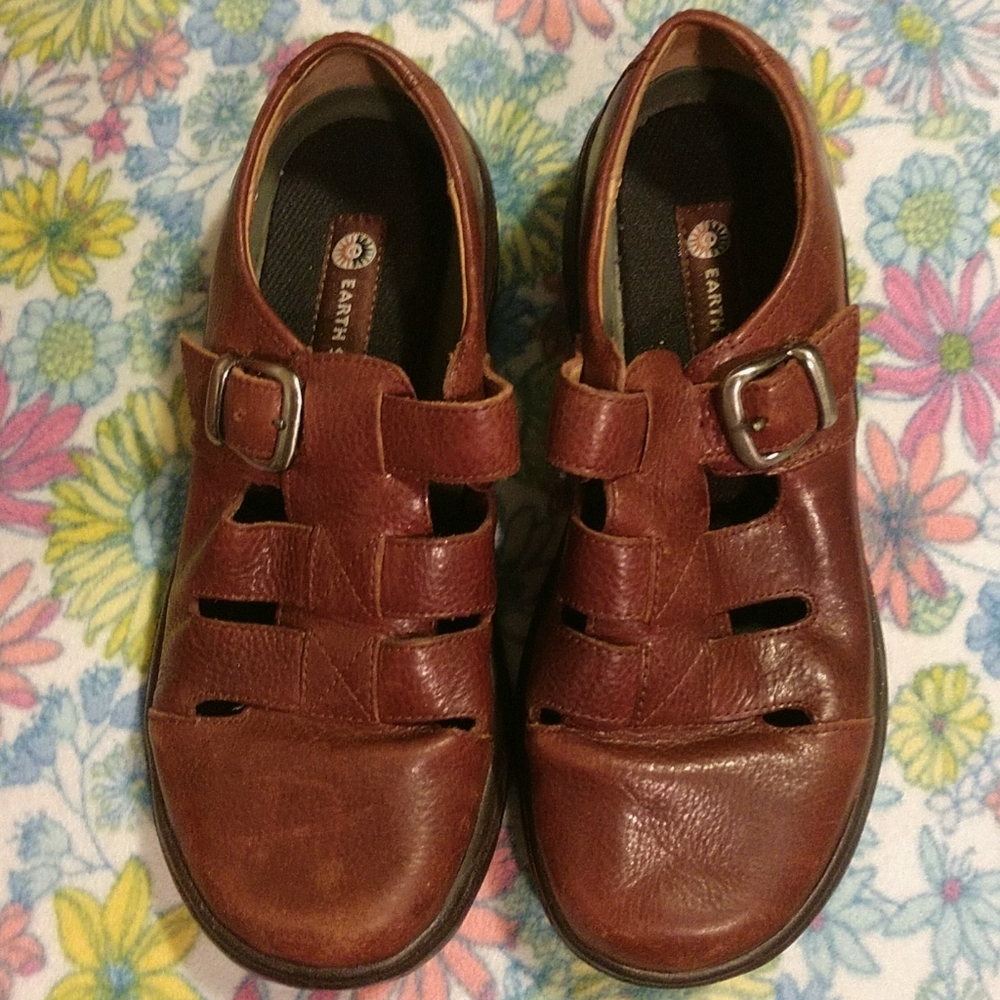 Earth Shoe brand Women Size 6.5 Brown Sandals